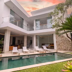 Kusamakura Seminyak (Bali)