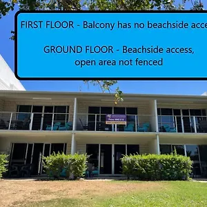 https://whitehaven-beachfront-holiday-units.queenslandhotels.net